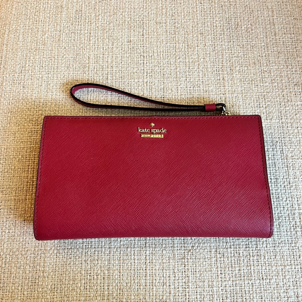 Kate spade wallet. Perfect condition